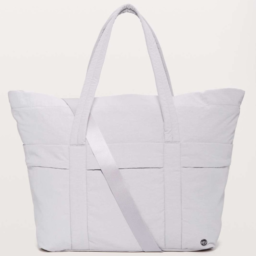 lululemon athletica on my level duffel 30L